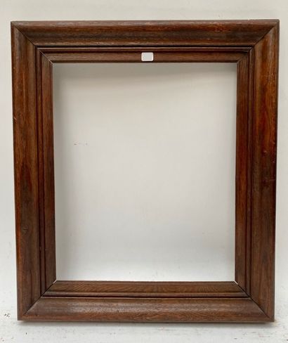 null Moulded oak frame. 

Late 19th century

42 x 35 x 8.5 cm