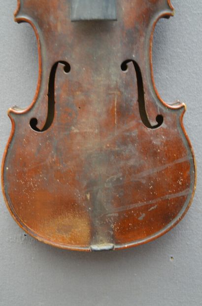 null VIOLON 3/4 français, province, fin du 19ème siècle, marqué Caussin. Cassure...