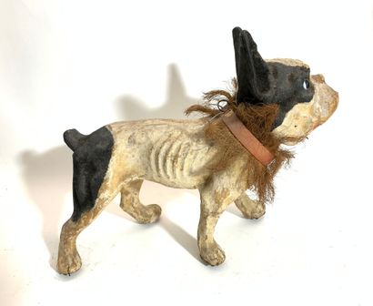 null Jouet à tirer, circa 1920

Bouledogue français en carton et flocage , collier...