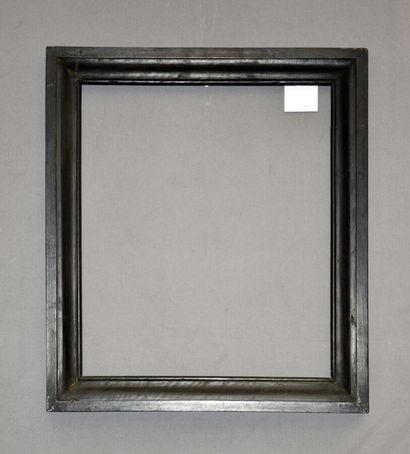 null CADRE en noyer mouluré et noirci

Pays Bas, XIXème siècle

56 x 47 x 7 cm