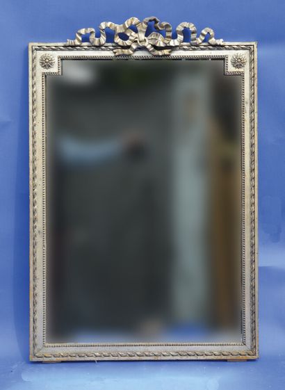 null Louis XVI style wood and silvered stucco framed MIRROR 

19th century

120 x...
