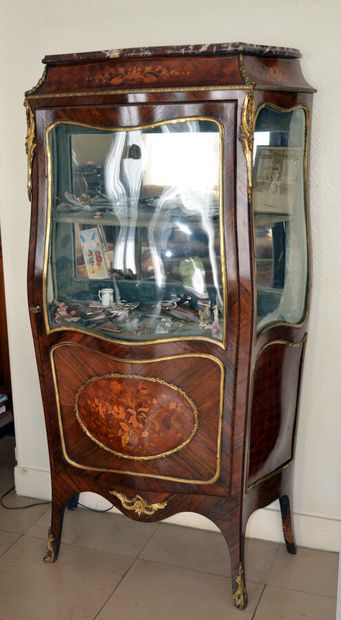 Curved display case with rosewood veneer...