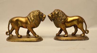 null Ecole du XXème siècle

Paire de lions marchants

Bronze doré 

12 x 17 x 6,5...