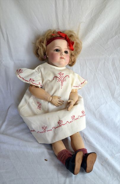null Porcelain doll n°3 

Legs, arms, articulated body

Length : 48 cm