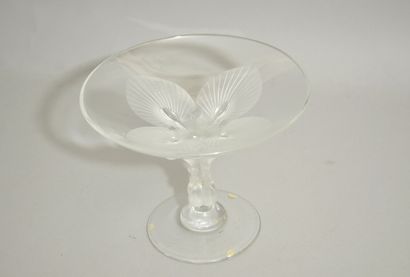 null LALIQUE France

Virginia cup on pedestal in crystal with peacock decoration

Model...