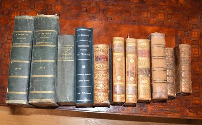  LA BARTHE Dictionnaire de médecine usuelle (2 volumes) 
RIVAROL OEuvres (2 volumes)...