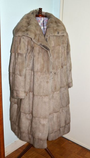 null Rabbit coat from Revillon house (worn)