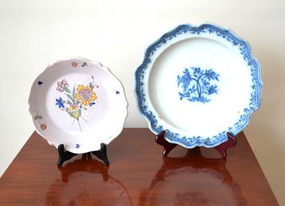 a PLAT and a plate in earthenware

Moustier...