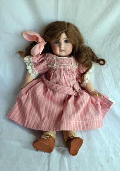 null Porcelain head doll: twin heads

Crack in the face Small accidents

Height :...