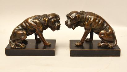  English school? around 1820 
Pair of bulldogs 
Bronze with patina on a blackened...