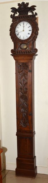 null Oak floor clock, richly carved with foliage and flowers

Saint-Nicolas-d'Aliermont,...