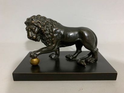  School of the XIXth century 
Lion of the Villa Medici 
Bronze with brown patina...