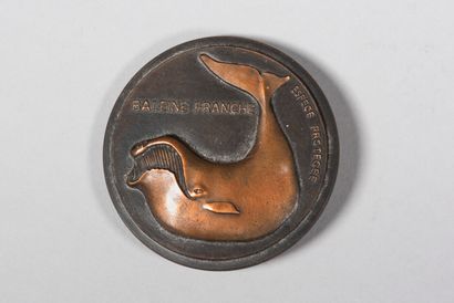  LHOSTE 
Baleine franche 
Médaille en bronze à deux patines, n°EE/100, datée 1981...