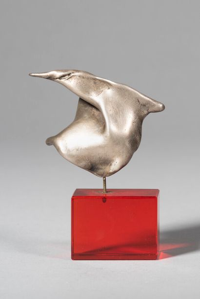 LHOSTE 
Oiseau en vol 
Sculpture en argent,...
