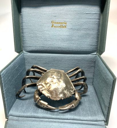 null GIANMARIA BUCCELLATI

Crab in silver (925) forming a ring holder

Italian work

Signed,...