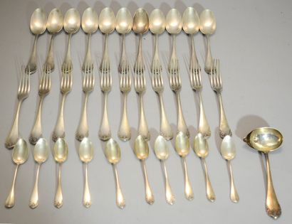 null Eleven TABLE COVERS, ten small SPoons and one sauce spoon in silver with leaves

Weight...