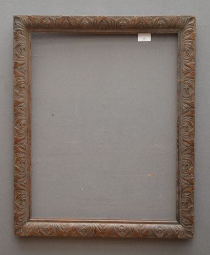 null Frame in molded wood with patina and frieze of large acanthus leaves

19th century

90,5...
