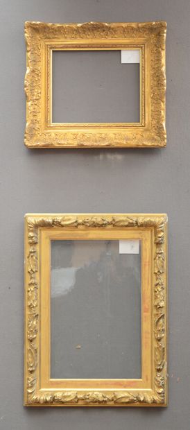 Deux CADRES en bois et stuc doré style Louis XIII - Louis XIV 
XXème siècle 
44,5...