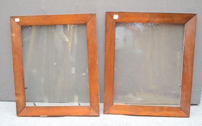null Pair of walnut frames with sloping profile (suspension rings)

 End of the XIXth...