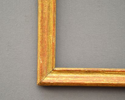 null CADRE en chêne, mouluré, sculpté et doré à fond sablé

Epoque Louis XV

44 x...