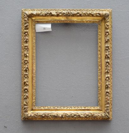 null Gilded carved oak frame with laurel and acanthus leaves in the corners. (gilding...