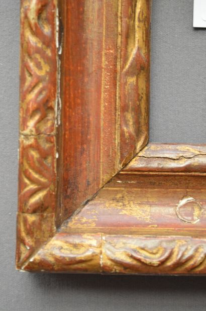 null Small moulded wood and stucco frame. (recut)

Italy 18th century 

10,8 x 7,8...