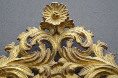null Carved and gilded wooden pediment frame decorated with large openwork acanthus...