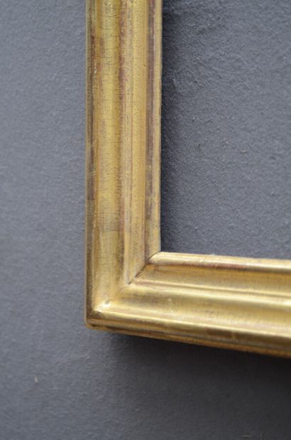 null CADRE en chêne mouluré et doré et sablé.

Epoque Louis XV.

61 x 70 x 6 cm