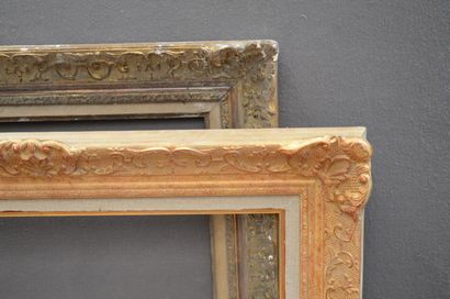 null DEUX CADRES en bois et stuc doré 

Style Louis XIV, XXème siècle

91 x 71,5...