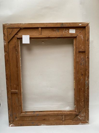 null Wood and gilded stucco frame called Barbizon 

Early 20th century 

70,5 x 51...