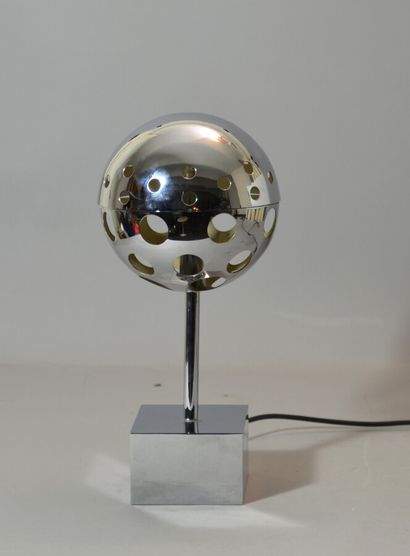 null CHAROY Sabine (born in 1937) 

Spherical openwork "planetary" lamp in chromed...