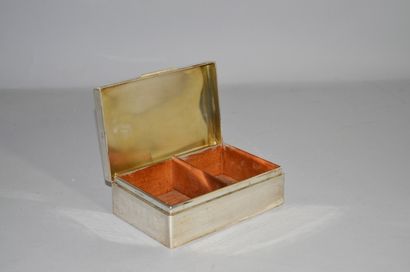 null English silver rectangular cigarette box

England, London, 1969

Gross weight...