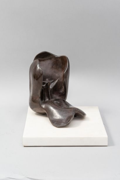 LHOSTE

The tulip

Bronze with brown patina,...