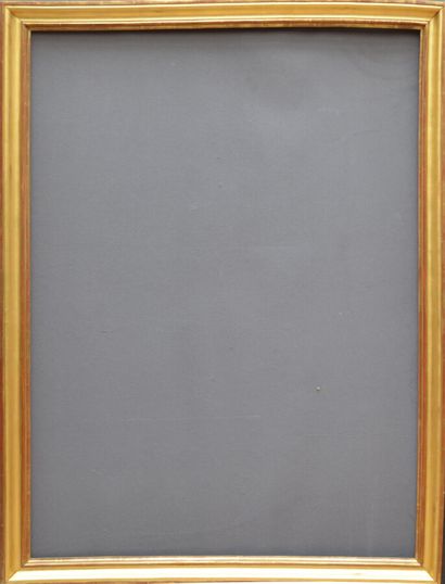  CADRE en bois mouluré et doré 
Fin du XIXème siècle 
138,5 x 98,5 x 7 cm