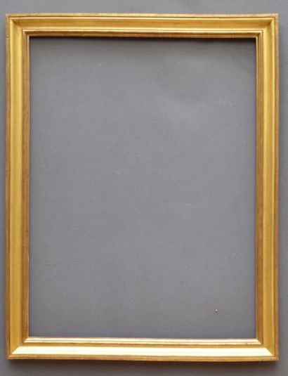  PAIRE de CADRES en bois mouluré et doré 
Fin XIX ème siècle 
104 x 73 x 7 cm