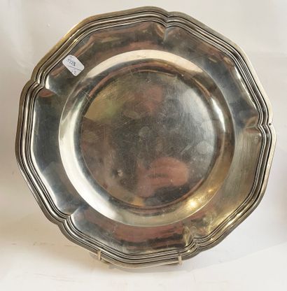 null Circular silver dish (950/1000e) model net contour.

Goldsmith's mark (illegible).

Net...