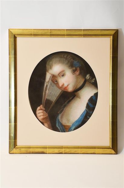 null D'après Rosalba CARRIERA (1675-1757) 

Femme à l'éventail 

Pastel 

38 x 32,5...