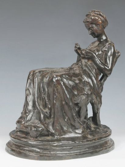 JULES DALOU (1838-1902). La Brodeuse. Bronze à patine brune signé. Cire perdue Adrien...