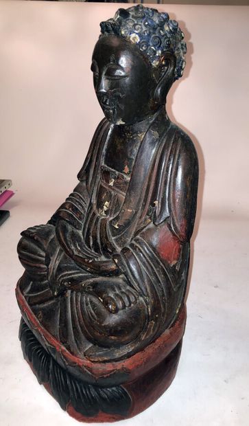 null CHINE DU SUD OU VIETNAM 

Bouddha en padmasana en bois sculpté et patiné.

Première...