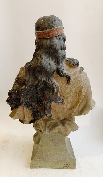 null Friedrich Goldscheider (1845-1897)

Buste de femme en habit traditionnel 

Terre...