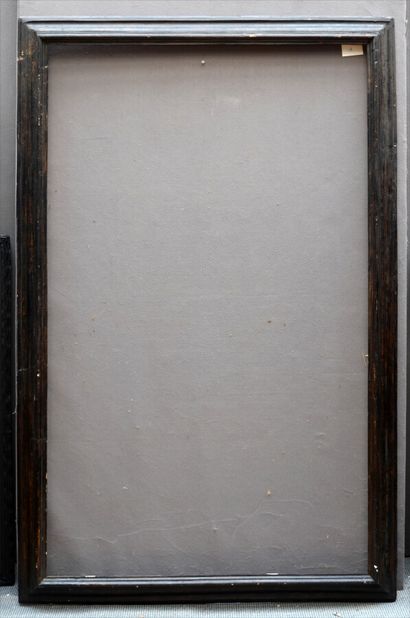 null CADRE à profil en bois mouluré et noirci 

Espagne, XVIIe siècle. 

164 x 100...