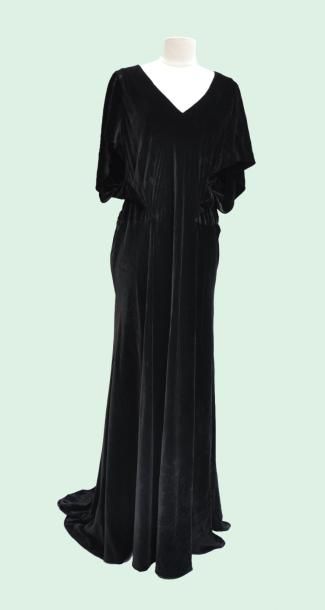 null Robe du soir en panne de velours noir, griffée Jeanne LANVIN, Hiver 1938-19...