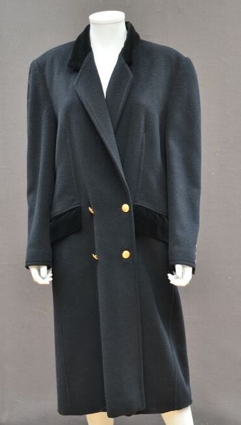 null LOUIS FERAUD - Long manteau en lainage noir à double boutonnage croisé or, col...