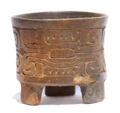 null Engraved tripod vase

Its classical form is characteristic of Teotihuacan art....