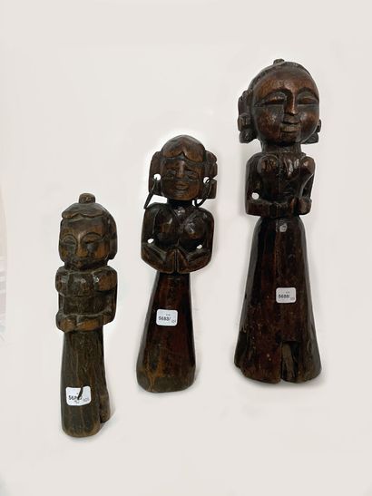 null Set of three wooden "Babli" fertility dolls

Karnataka, South India.

H. 21...