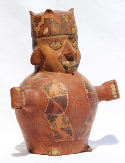  Rare Vase représentant un personnage en costume religieux 
Il étendant les bras...