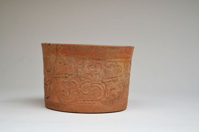 Cylindrical vase with skull decoration

Teotihuacan...