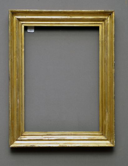 null Frame in molded and gilded wood. 

Beginning of XXth century

Dim : 61.5 x 44...