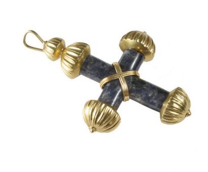  Grande CROIX pendentif en lapis lazuli sertie de quatre demi sphères godronnées,...