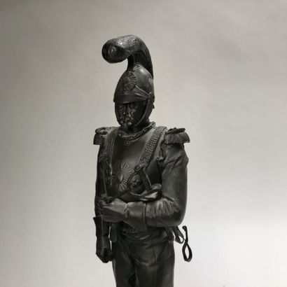null Louis MENNESSIER (1815-1859) 
Carabinier 
Bronze à patine brune
Signé et titré...